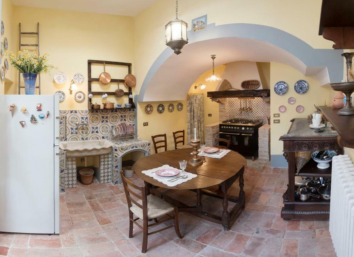 Apartmán Il Teatro Di Nerone Neapol Exteriér fotografie